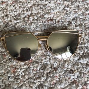 Unique reflective aviator sunglasses